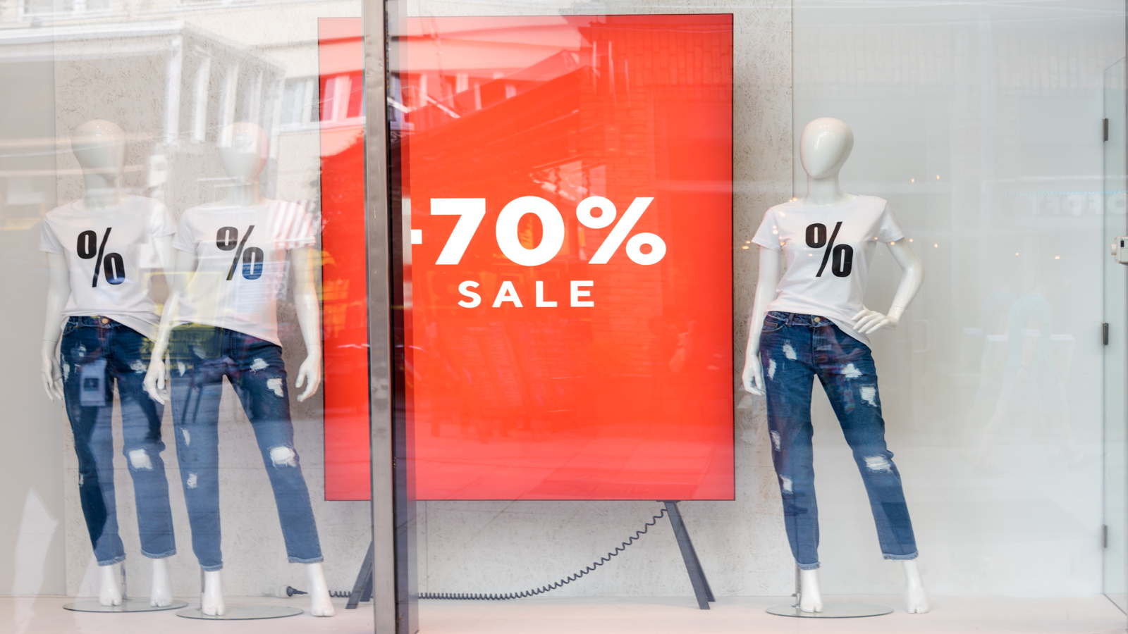 Banners Personalizados em vitrine de shopping